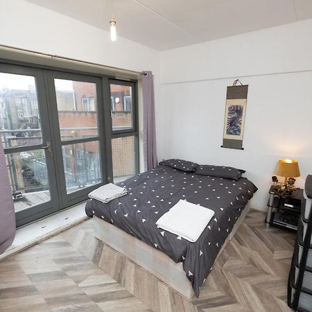 Jah Lodge Croydon Bagian luar foto