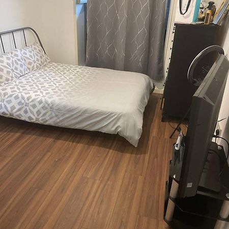 Jah Lodge Croydon Bagian luar foto