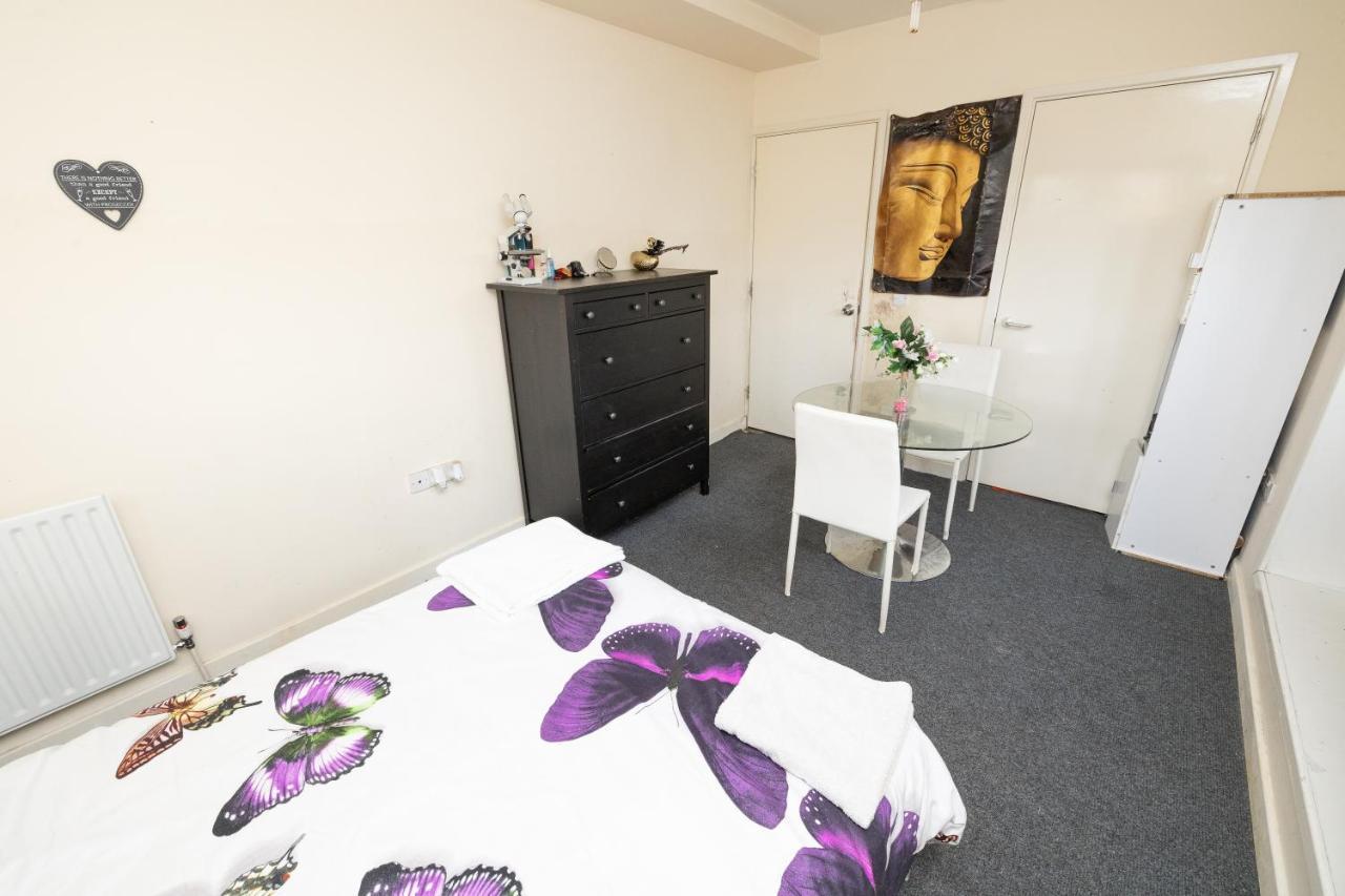 Jah Lodge Croydon Bagian luar foto